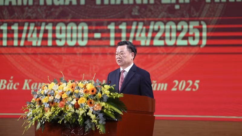 Bí thư Tỉnh ủy Bắc Kạn Hoàng Duy Chinh trình bày diễn văn tại buổi gặp mặt. (Ảnh: TUẤN SƠN)