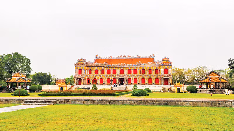 Phục dựng điện Kiến Trung