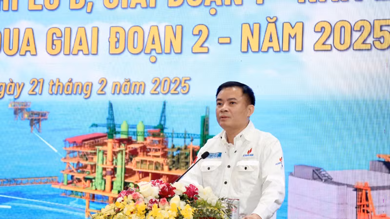 Tổng Giám đốc Petrovietnam Lê Ngọc Sơn phát biểu tại buổi lễ Tổng Giám đốc Petrovietnam Lê Ngọc Sơn phát biểu tại buổi lễ