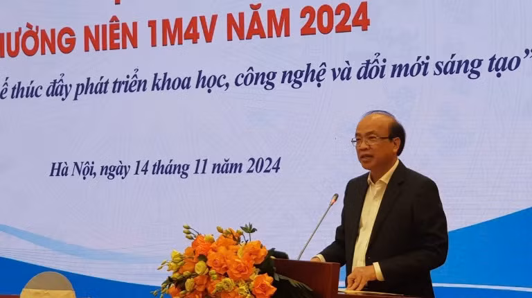 Tiến sĩ Phan Chí Hiếu, Chủ tịch Viện Hàn lâm Khoa học xã hội Việt Nam, phát biểu khai mạc hội nghị. Tiến sĩ Phan Chí Hiếu, Chủ tịch Viện Hàn lâm Khoa học xã hội Việt Nam, phát biểu khai mạc hội nghị.