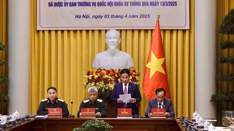 Công bố Lệnh của Chủ tịch nước công bố Pháp lệnh Quản lý, bảo vệ Khu di tích Lăng Chủ tịch Hồ Chí Minh.