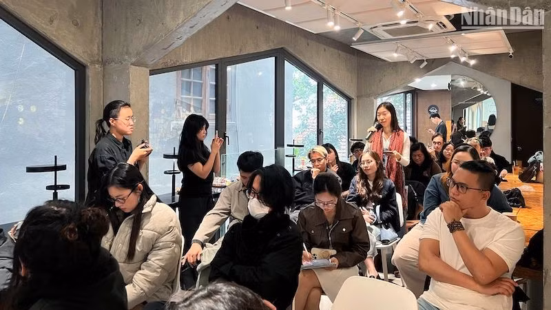 Chương trình giải đáp nhiều câu hỏi của các nghệ sĩ, nhạc công, nhà sản xuất, đơn vị kinh doanh âm nhạc...