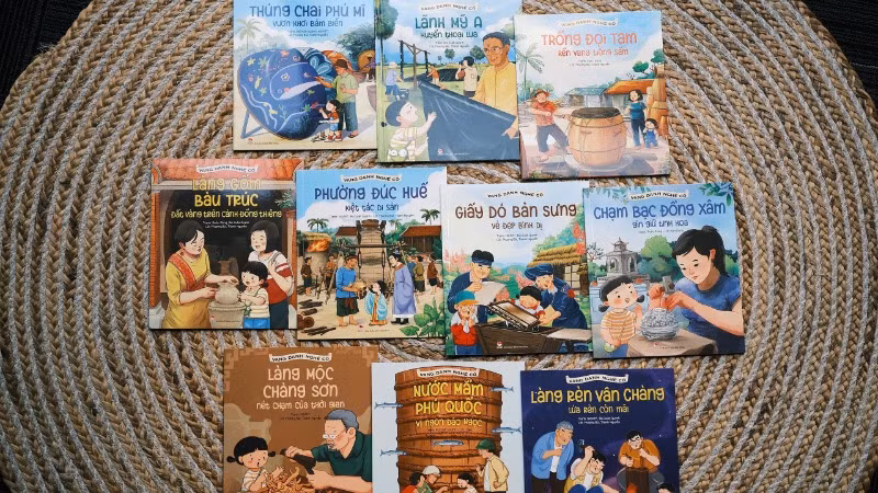 Bộ sách "Vang danh nghề cổ" đã phát hành trọn bộ 10 cuốn. Bộ sách "Vang danh nghề cổ" đã phát hành trọn bộ 10 cuốn.