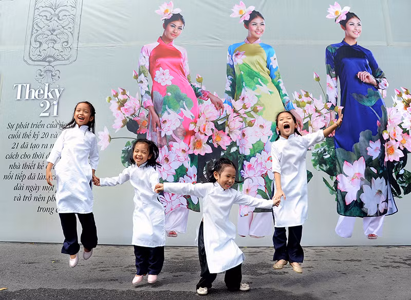 Trẻ em luôn là nhóm đối tượng được dành nhiều sự quan tâm và ưu tiên. (Ảnh: TRẦN HẢI)