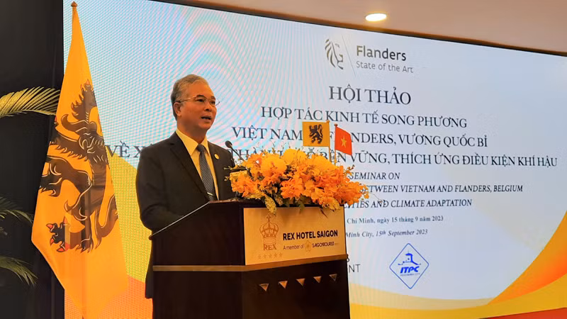 Phó Chủ tịch Ủy ban nhân dân Thành phố Hồ Chí Minh Ngô Minh Châu phát biểu tại Hội thảo.