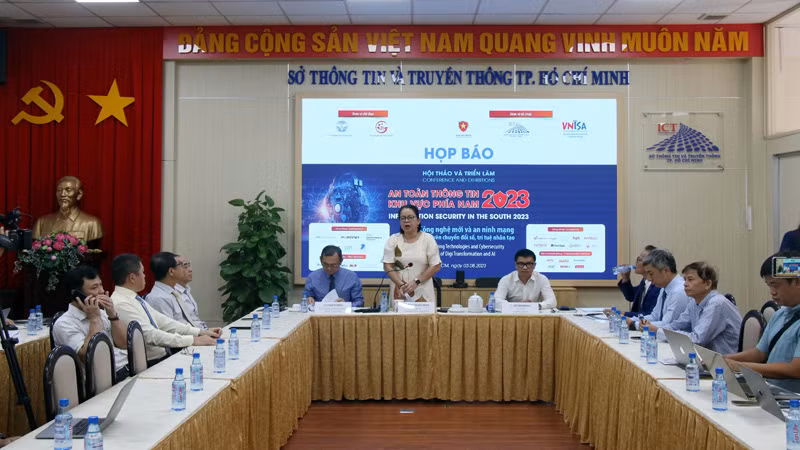 Quang cảnh họp báo công bố sự kiện Hội thảo và Triển lãm An toàn thông tin khu vực phía nam 2023.
