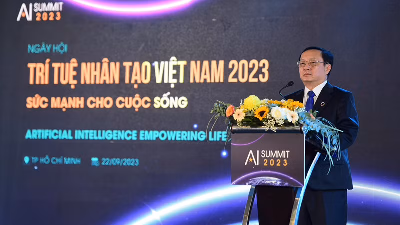 Bộ trưởng Khoa học và Công nghệ Huỳnh Thành Đạt phát biểu tại lễ khai mạc Bộ trưởng Khoa học và Công nghệ Huỳnh Thành Đạt phát biểu tại lễ khai mạc