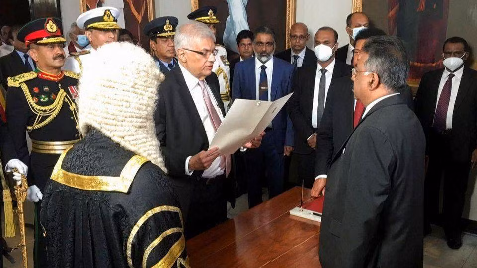 Ông Ranil Wickremesinghe tuyên thệ nhậm chức Tổng thống Sri Lanka tại Quốc hội Sri Lanka ở thủ đô Colombo, ngày 21/7/2022. (Ảnh: Reuters)