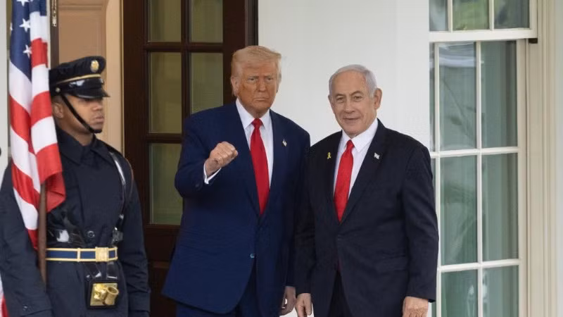 Tổng thống Mỹ Donald Trump chào đón Thủ tướng Israel Benjamin Netanyahu tại Nhà Trắng ở Washington D.C. ngày 7/4/2025. (Ảnh: Tân Hoa xã)