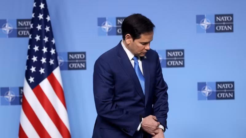Ngoại trưởng Mỹ Marco Rubio gặp gỡ báo chí trong khuôn khổ cuộc họp Bộ trưởng Ngoại giao NATO tại Brussels, Bỉ, vào ngày 3/4/2025. (Ảnh: Tân Hoa xã)