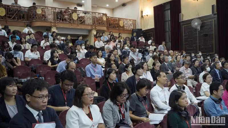 Hội thảo có sự tham dự của nhiều nhà khoa học, sử học hàng đầu đến từ các trường đại học, viện nghiên cứu của Việt Nam và Nhật Bản.