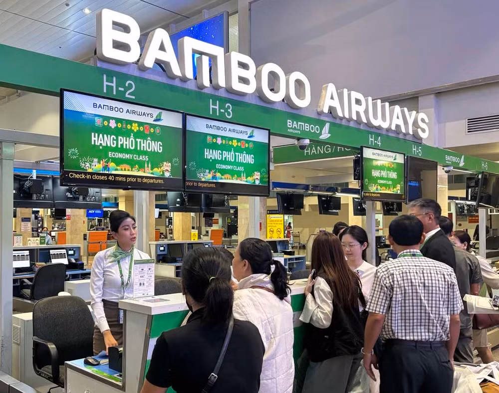 Theo Cục Hàng không Việt Nam, tỷ lệ bay đúng giờ trung bình của toàn ngành hàng không Việt Nam trong tháng 1/2025 đạt 60%. Theo Cục Hàng không Việt Nam, tỷ lệ bay đúng giờ trung bình của toàn ngành hàng không Việt Nam trong tháng 1/2025 đạt 60%.