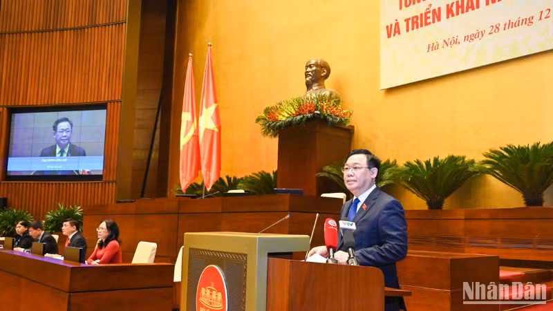 Chủ tịch Quốc hội Vương Đình Huệ phát biểu chỉ đạo Hội nghị. (Ảnh: DUY LINH)