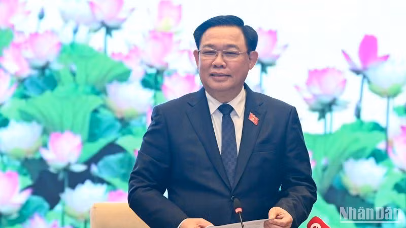 Chủ tịch Quốc hội Vương Đình Huệ phát biểu tại buổi lễ. (Ảnh: DUY LINH)