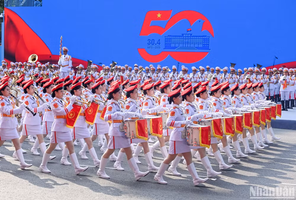 Khối Nghi lễ quân nhạc.