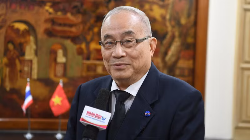 Thượng Nghị sĩ, Giáo sư Lae Dilokvidhyarat: Sự cống hiến và công lao của Tổng Bí thư sẽ được người dân Việt Nam cũng như cộng đồng quốc tế ghi nhận mãi mãi. (Ảnh: XUÂN SƠN) Thượng Nghị sĩ, Giáo sư Lae Dilokvidhyarat: Sự cống hiến và công lao của Tổng Bí thư sẽ được người dân Việt Nam cũng như cộng đồng quốc tế ghi nhận mãi mãi. (Ảnh: XUÂN SƠN)