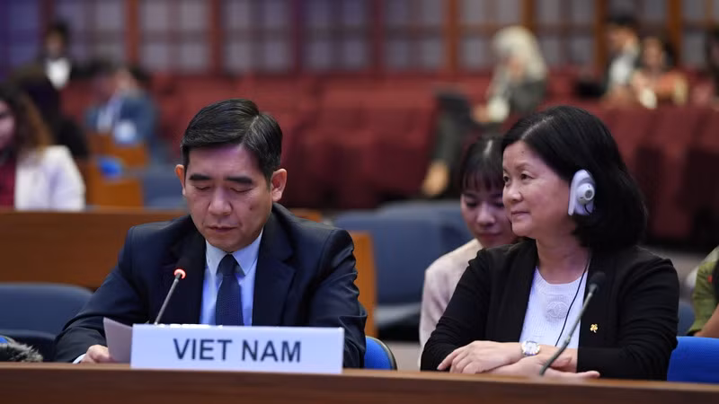 Đoàn Việt Nam, do Đại sứ được bổ nhiệm tại Thái Lan Phạm Việt Hùng làm Trưởng đoàn, tham gia Khóa họp. (Ảnh: ĐINH TRƯỜNG)