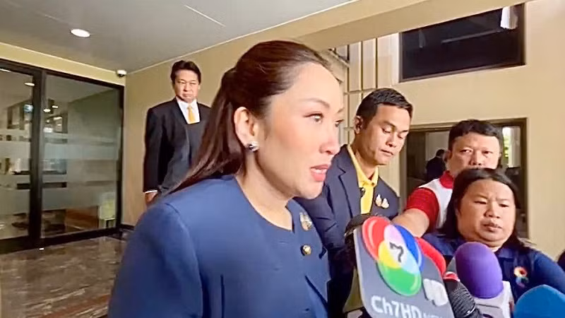 Thủ tướng Paetongtarn Shinawatra trả lời phỏng vấn về vụ cháy. (Ảnh: Văn phòng Chính phủ Thái Lan) Thủ tướng Paetongtarn Shinawatra trả lời phỏng vấn về vụ cháy. (Ảnh: Văn phòng Chính phủ Thái Lan)