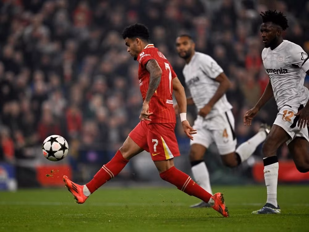 Diaz chơi như tiền đạo số 9 khi chạm trán Leverkusen. (Ảnh: Getty) Diaz chơi như tiền đạo số 9 khi chạm trán Leverkusen. (Ảnh: Getty)