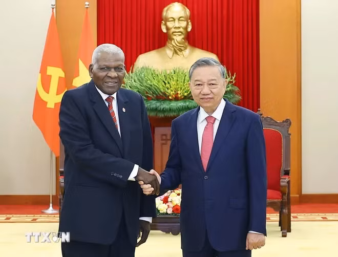 Tổng Bí thư Tô Lâm tiếp Chủ tịch Quốc hội Cuba Esteban Lazo Hérnandez. (Ảnh: Thống Nhất/TTXVN) Tổng Bí thư Tô Lâm tiếp Chủ tịch Quốc hội Cuba Esteban Lazo Hérnandez. (Ảnh: Thống Nhất/TTXVN)