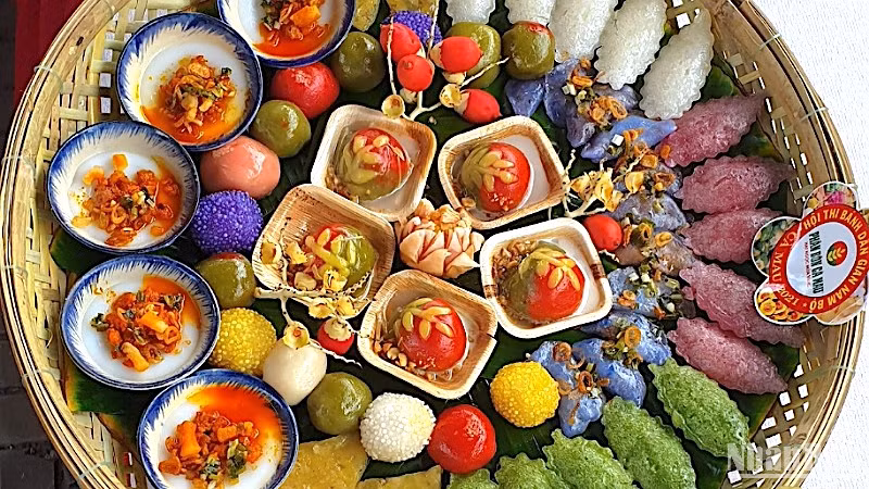 Cà Mau đã bốn lần tổ chức Ngày hội bánh dân gian Nam Bộ, quy tụ nhiều nghệ nhân tham gia làm bánh.