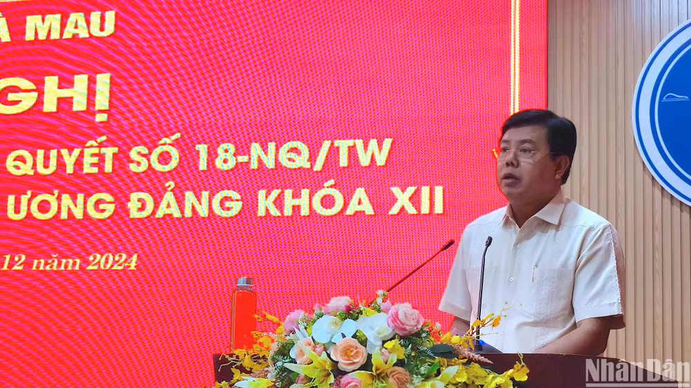 Ủy viên Trung ương Đảng, Bí thư Tỉnh ủy Cà Mau Nguyễn Tiến Hải phát biểu chỉ đạo tại hội nghị. Ủy viên Trung ương Đảng, Bí thư Tỉnh ủy Cà Mau Nguyễn Tiến Hải phát biểu chỉ đạo tại hội nghị.