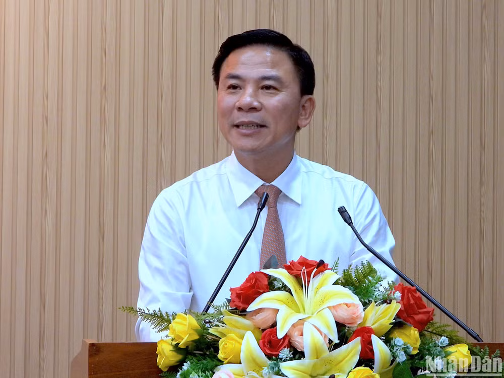 Phó Trưởng Ban Tổ chức Trung ương Đỗ Trọng Hưng phát biểu tại lễ triển khai quyết định của Ban Bí thư về công tác cán bộ tại Cà Mau.