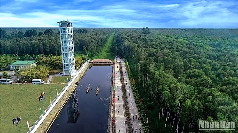 Phân khu dịch vụ hành chính tại Vườn Quốc gia U Minh hạ tỉnh Cà Mau.