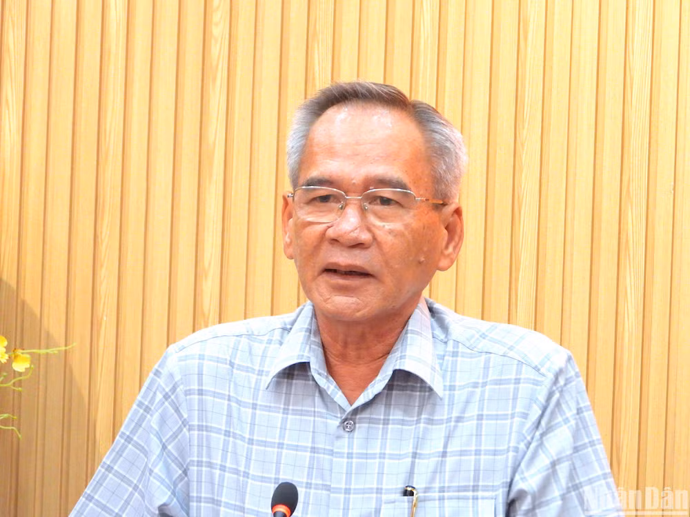 Ủy viên Trung ương Đảng, Bí thư Tỉnh ủy Bạc Liêu Lữ Văn Hùng phát biểu tại hội nghị.