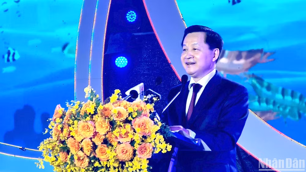 Phó Thủ tướng Chính phủ Lê Minh Khái phát biểu tại lễ khai mạc Festival tôm Cà Mau và Diễn đàn kết nối sản phẩm OCOP đồng bằng sông Cửu Long - 2023.