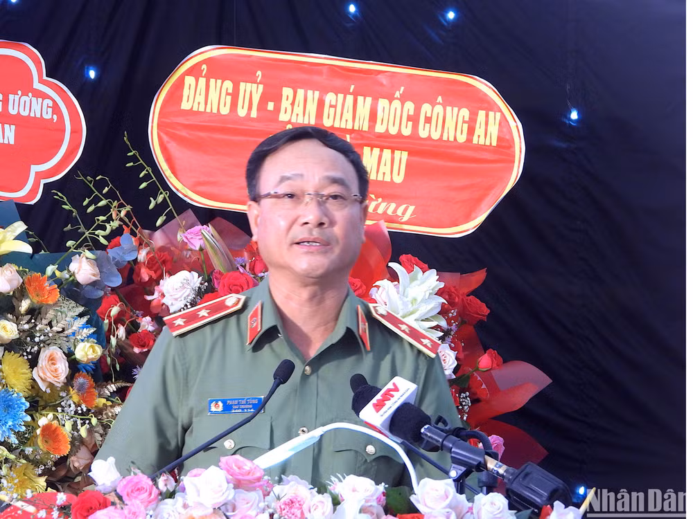 Thứ trưởng Công an Phạm Thế Tùng phát biểu tại buổi gặp mặt.