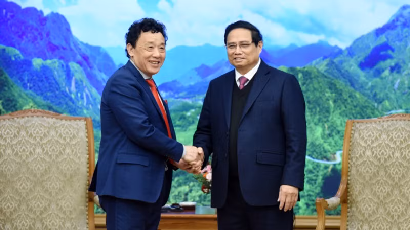 Thủ tướng Phạm Minh Chính và ông Khuất Đông Ngọc, Tổng Giám đốc Tổ chức Nông nghiệp và Lương thực Liên hợp quốc (FAO). (Ảnh: TRẦN HẢI)