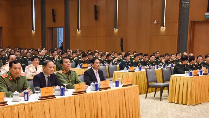 Thủ tướng Phạm Minh Chính và các đại biểu tham dự lễ tuyên dương. (Ảnh: TRẦN HẢI)