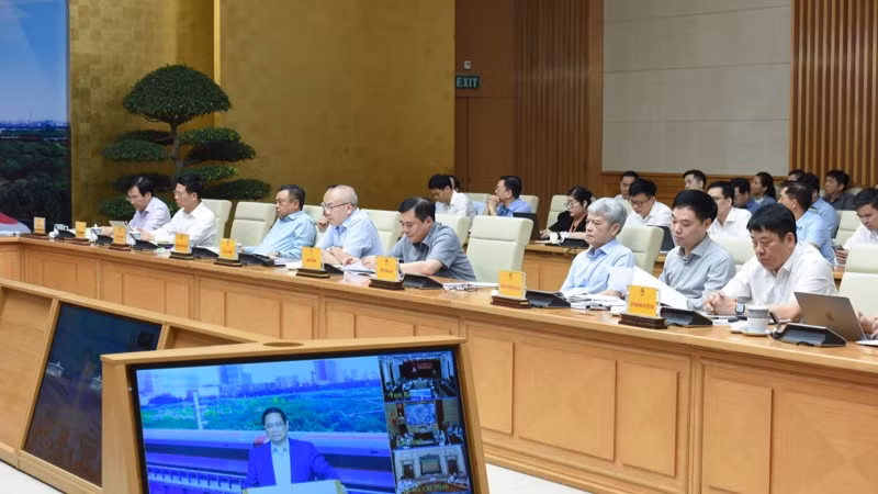 Lãnh đạo một số bộ, ngành, các đại biểu tham dự phiên họp. (Ảnh: TRẦN HẢI)
