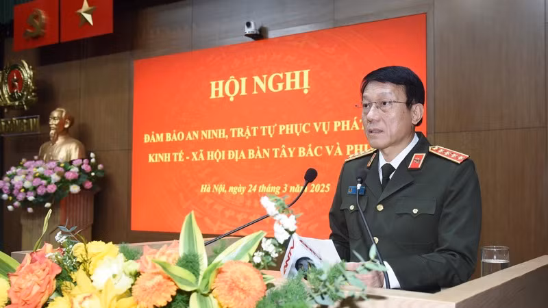 Bộ trưởng Công an Lương Tam Quang phát biểu ý kiến tại Hội nghị. (Ảnh: TRẦN HẢI)