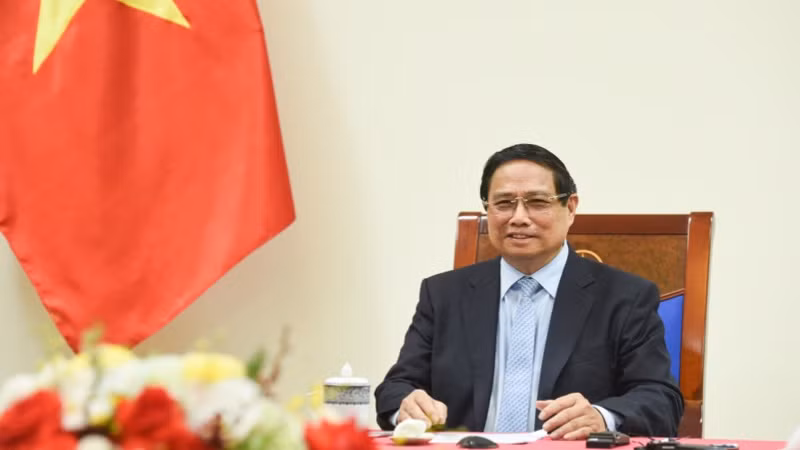 Thủ tướng Phạm Minh Chính điện đàm với Thủ tướng Malaysia Anwar Ibrahim. (Ảnh: TRẦN HẢI)