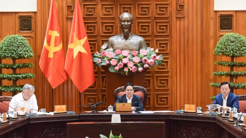 Thủ tướng Phạm Minh Chính chủ trì cuộc họp của Thường trực Chính phủ. (Ảnh: TRẦN HẢI)