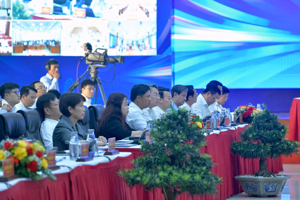 Đại diện lãnh đạo các bộ, ngành Trung ương tham dự Hội nghị (Ảnh: THANH GIANG). Đại diện lãnh đạo các bộ, ngành Trung ương tham dự Hội nghị (Ảnh: THANH GIANG).