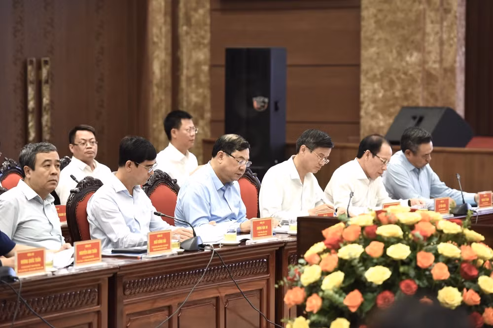 Đại diện lãnh đạo các tỉnh, thành phố vùng đồng bằng sông Hồng tham dự Hội nghị. (Ảnh: Trần Hải) Đại diện lãnh đạo các tỉnh, thành phố vùng đồng bằng sông Hồng tham dự Hội nghị. (Ảnh: Trần Hải)