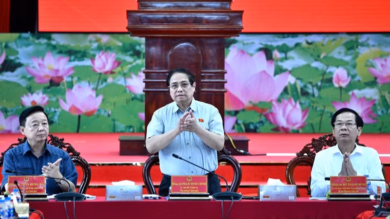 Thủ tướng Phạm Minh Chính chủ trì cuộc họp về triển khai các dự án giao thông trọng điểm khu vực phía nam. (Ảnh: THANH GIANG) Thủ tướng Phạm Minh Chính chủ trì cuộc họp về triển khai các dự án giao thông trọng điểm khu vực phía nam. (Ảnh: THANH GIANG)