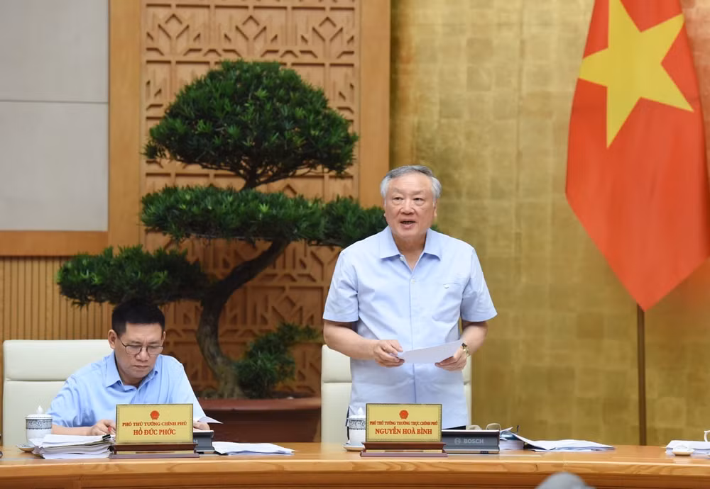 Phó Thủ tướng Thường trực Chính phủ Nguyễn Hòa Bình phát biểu ý kiến tại phiên họp (Ảnh: TRẦN HẢI). Phó Thủ tướng Thường trực Chính phủ Nguyễn Hòa Bình phát biểu ý kiến tại phiên họp (Ảnh: TRẦN HẢI).