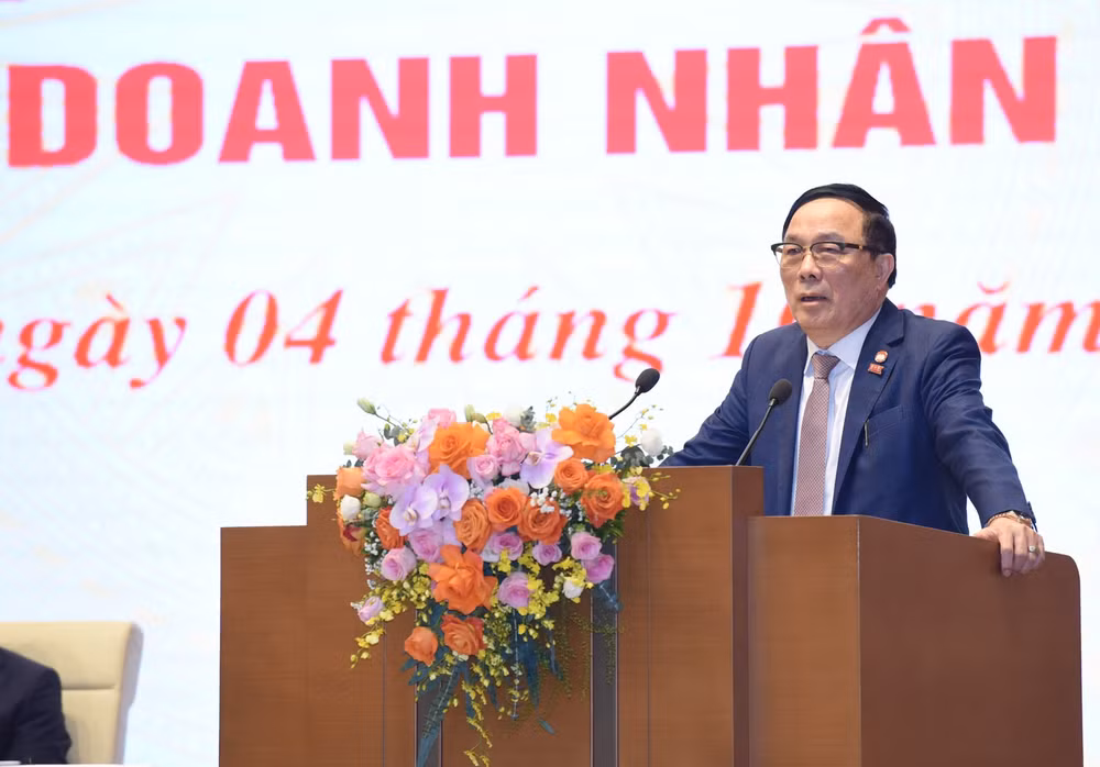 Ông Nguyễn Văn Đệ, Chủ tịch Hiệp hội Bệnh viện tư nhân Việt Nam phát biểu ý kiến tại buổi gặp mặt. (Ảnh: TRẦN HẢI) Ông Nguyễn Văn Đệ, Chủ tịch Hiệp hội Bệnh viện tư nhân Việt Nam phát biểu ý kiến tại buổi gặp mặt. (Ảnh: TRẦN HẢI)