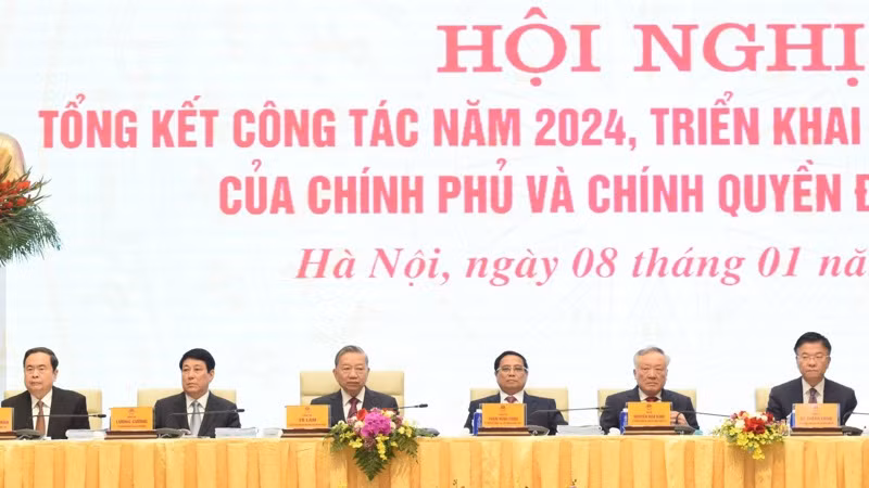 Tổng Bí thư Tô Lâm, các đồng chí Lãnh đạo cấp cao Đảng, Nhà nước dự và chỉ đạo Hội nghị (Ảnh: TRẦN HẢI). Tổng Bí thư Tô Lâm, các đồng chí Lãnh đạo cấp cao Đảng, Nhà nước dự và chỉ đạo Hội nghị (Ảnh: TRẦN HẢI).