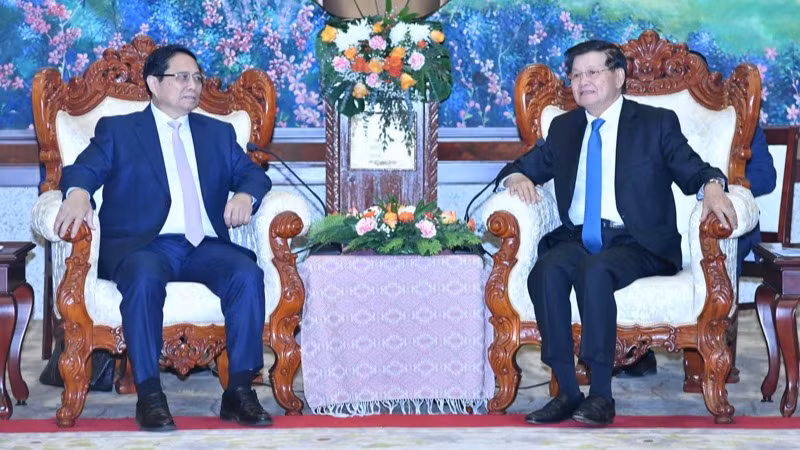 Thủ tướng Phạm Minh Chính hội kiến Tổng Bí thư, Chủ tịch nước Lào Thongloun Sisoulith. (Ảnh: THANH GIANG)