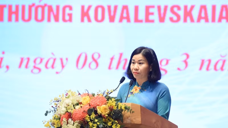 Chủ tịch Hội Liên hiệp Phụ nữ Việt Nam Nguyễn Thị Tuyến phát biểu ý kiến tại sự kiện. (Ảnh: TRẦN HẢI) Chủ tịch Hội Liên hiệp Phụ nữ Việt Nam Nguyễn Thị Tuyến phát biểu ý kiến tại sự kiện. (Ảnh: TRẦN HẢI)