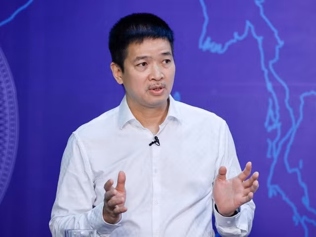 Phó Chủ tịch thường trực Hiệp hội Blockchain Việt Nam Phan Đức Trung chia sẻ về tài sản số hiện nay tại Việt Nam. (Ảnh: Nhật Bắc/VGP) Phó Chủ tịch thường trực Hiệp hội Blockchain Việt Nam Phan Đức Trung chia sẻ về tài sản số hiện nay tại Việt Nam. (Ảnh: Nhật Bắc/VGP)