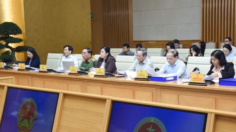 Các đại biểu tham dự phiên họp. (Ảnh: TRẦN HẢI) Các đại biểu tham dự phiên họp. (Ảnh: TRẦN HẢI)