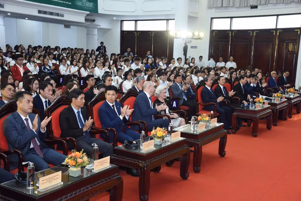 Các đại biểu tham dự buổi giao lưu. (Ảnh: Trần Hải) Các đại biểu tham dự buổi giao lưu. (Ảnh: Trần Hải)