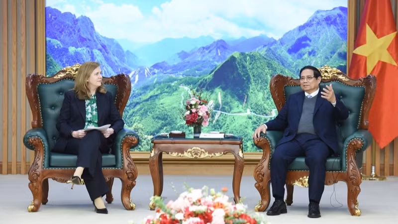 Thủ tướng Phạm Minh Chính tiếp bà Lynn Maxwell, Tổng Giám đốc Thương mại toàn cầu của S&amp;P Global Ratings. (Ảnh: TRẦN HẢI)