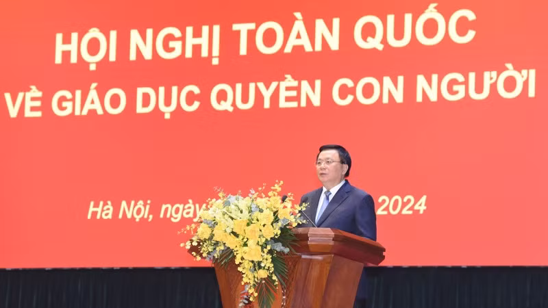 GS, TS Nguyễn Xuân Thắng, Ủy viên Bộ Chính trị, Giám đốc Học viện Chính trị quốc gia Hồ Chí Minh, Chủ tịch Hội đồng Lý luận Trung ương phát biểu khai mạc Hội nghị. (Ảnh: TRẦN HẢI) GS, TS Nguyễn Xuân Thắng, Ủy viên Bộ Chính trị, Giám đốc Học viện Chính trị quốc gia Hồ Chí Minh, Chủ tịch Hội đồng Lý luận Trung ương phát biểu khai mạc Hội nghị. (Ảnh: TRẦN HẢI)